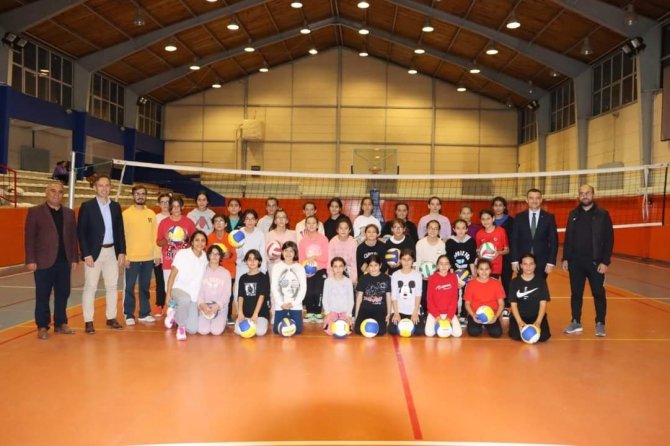 Kaymakam Gençlere Sporun Faydalarını Anlattı