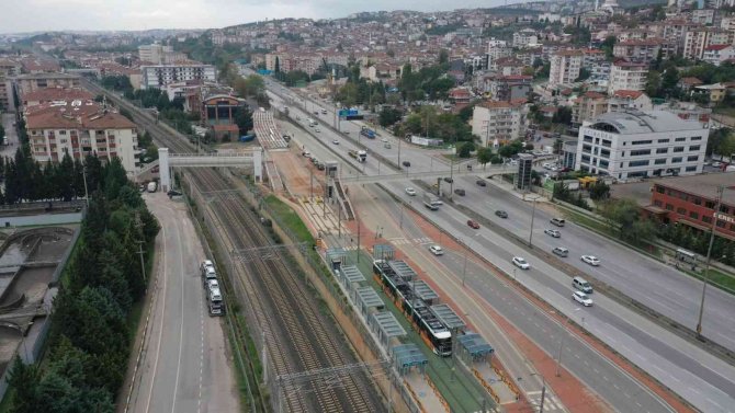 Kuruçeşme Tramvayı’nda Kiriş Montajı Devam Ediyor