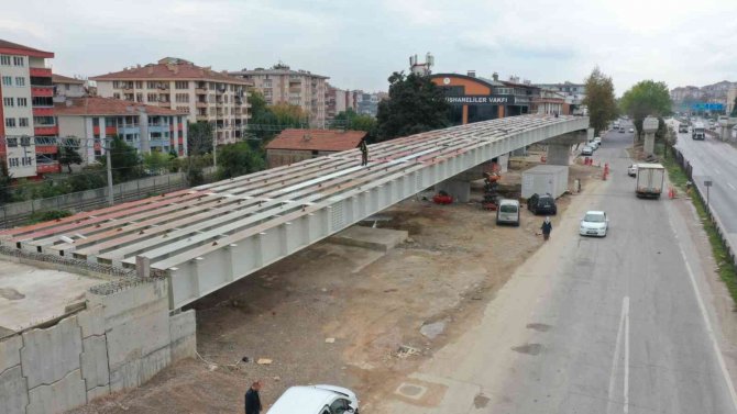 Kuruçeşme Tramvayı’nda Kiriş Montajı Devam Ediyor