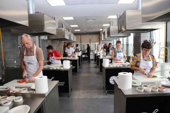 Avrupalı Konuklar Hatay Mutfağını Deneyimledi