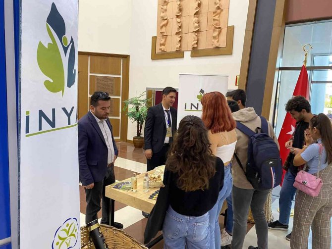 Uluslararası Kongreye İ̇nya Damgası