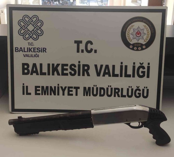 Balıkesir’de Yakalanan 72 Şahıstan 23’ü Tutuklandı