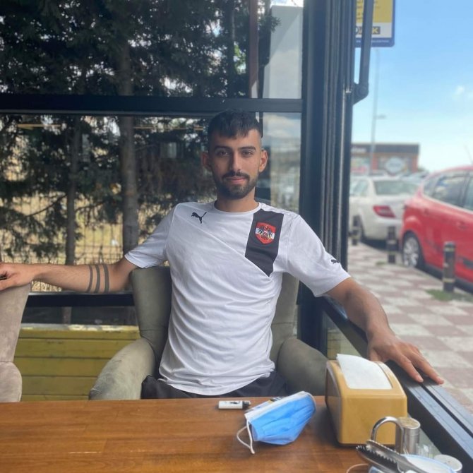 Beylikdüzü’nde Avm Otoparkında ‘Hızlı Gittin’ Dedi, Öldüresiye Darp Edildi