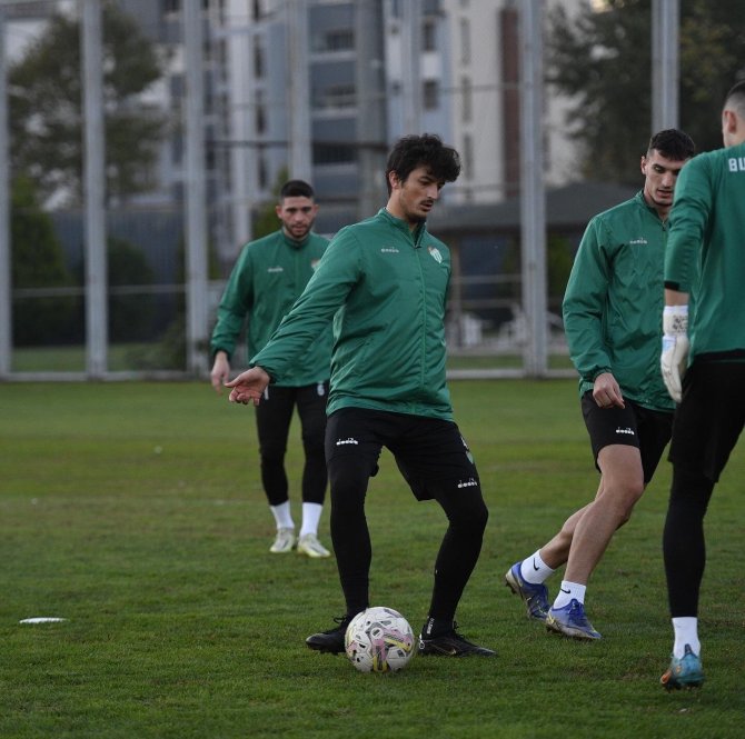 İ̇negölspor Maçı Hazırlıklarını Tamamlayan Bursaspor Kampa Girdi