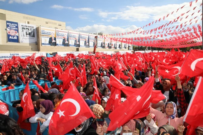 Cumhurbaşkanı Erdoğan’dan Kılıçdaroğlu’na Referandum Çağrısı