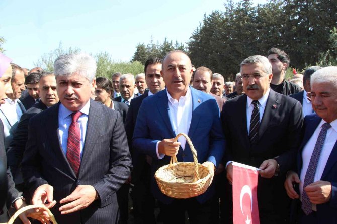 Dışişleri Bakanı Çavuşoğlu: "Barış İstememiz, Savaşı Bilmediğimiz Anlamına Gelmez”