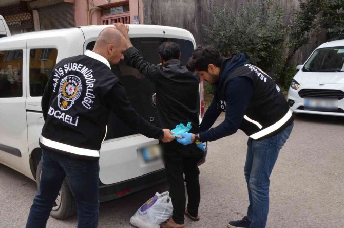 Kocaeli’de Dilenci Operasyonu; Binlerce Kişi Sorgulandı