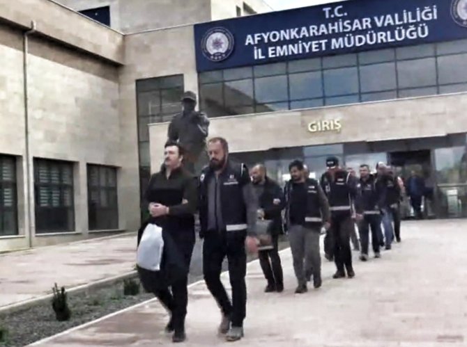 Fetö’nün Finans Yapılanmasını Yönelik Operasyonda 8 Tutuklama