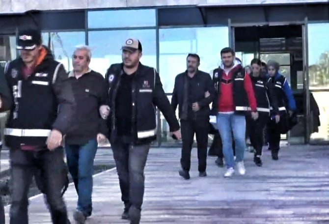 Fetö’nün Finans Yapılanmasını Yönelik Operasyonda 8 Tutuklama