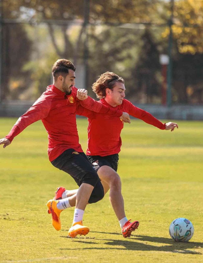 Göztepe Çıkış Arıyor