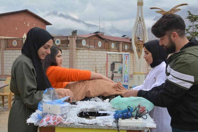 Hakkari’de Atıklar Sanata Dönüşüyor