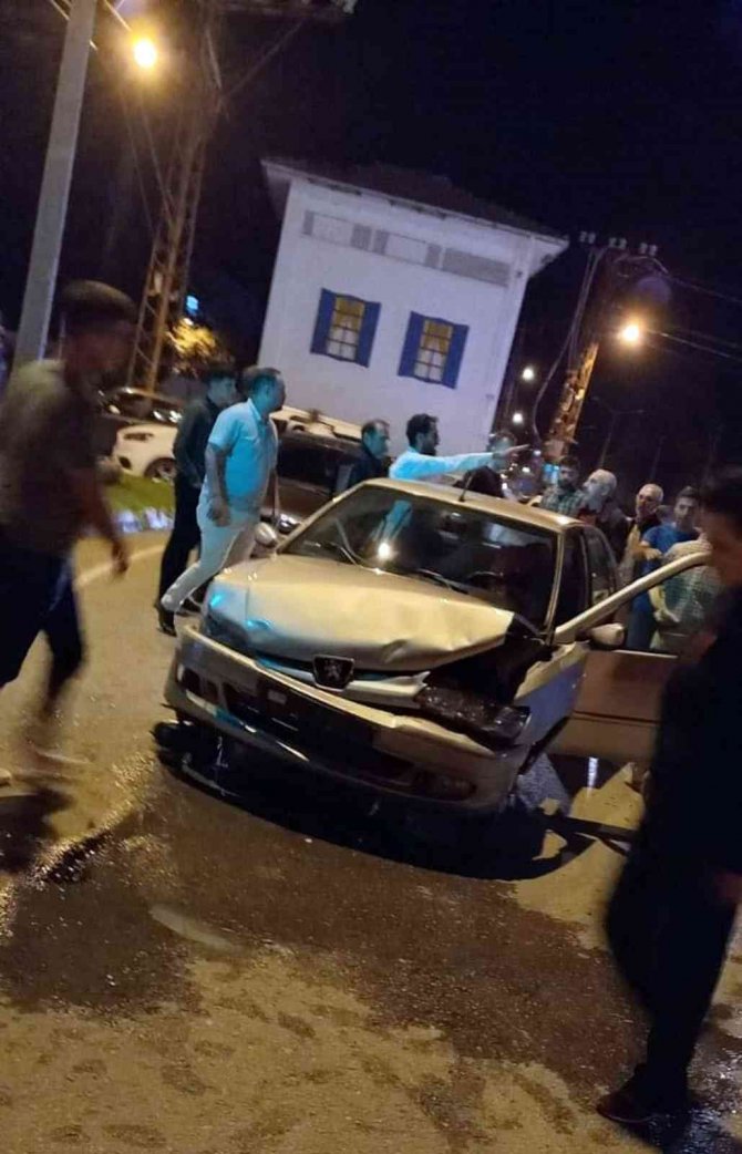 Hatay’da Trafik Kazası: 2 Yaralı