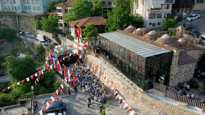 İ̇zmit’in İncisi Kapanca Sokak Hak Ettiği Değere Kavuşuyor
