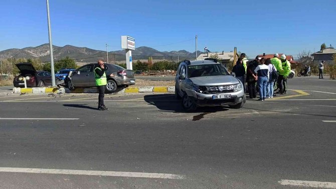 Konya’da Trafik Kazası: 2 Yaralı