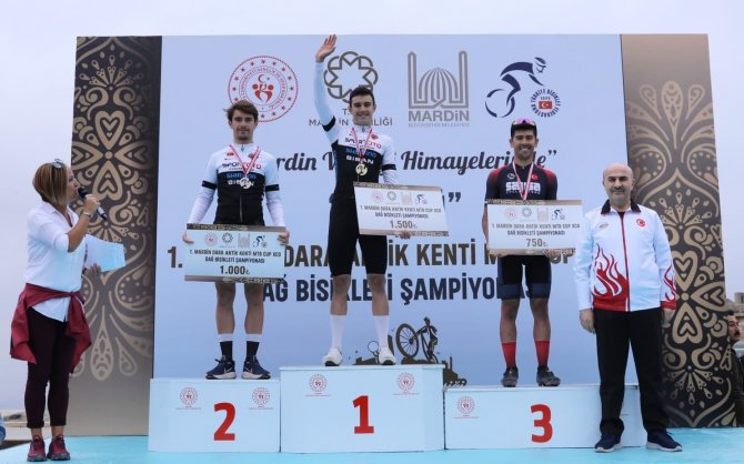 Mardin’de Merdivenli Ve Dar Sokaklarda “Ulusal Dağ Bisikleti Kupası" Heyecanı