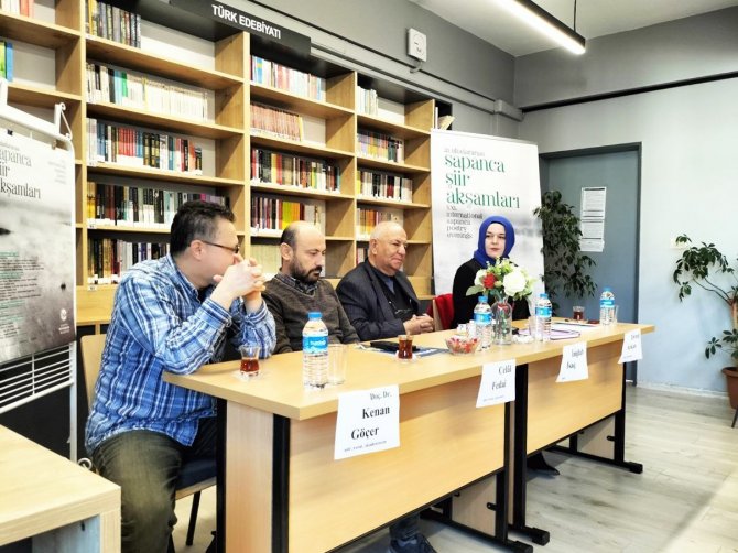 Dünya Şairleri Liselerde Şiiri Konuştu