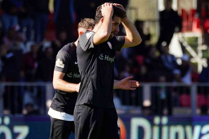 Spor Toto Süper Lig: Ümraniyespor: 1 - Fatih Karagümrük: 1 (İ̇lk Yarı)