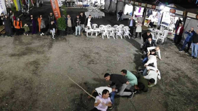 Anadolu’nun Unutulmaya Yüz Tutmuş Köroğlu Oyunu Tuzla’da Sergilendi