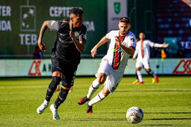 Spor Toto Süper Lig: Ümraniyespor: 1 - Fatih Karagümrük: 3 (Maç Sonucu)