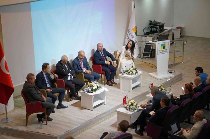 Alanya Hep Üniversitesi’nde ‘Kimseyi Geride Bırakma’ Sloganıyla Gıda Paneli