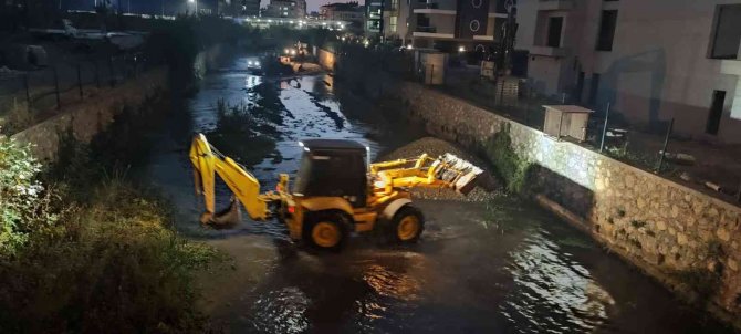 Alanya Belediyesi’nin Kış Hazırlıkları Merkez Ve Kırsalda Devam Ediyor