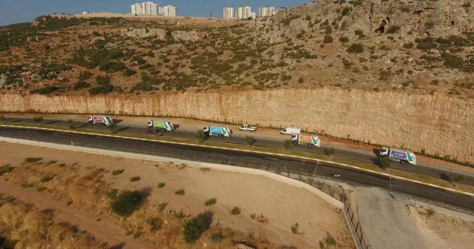 Kepez’in Yüzleri Güldüren Çöp Araçları