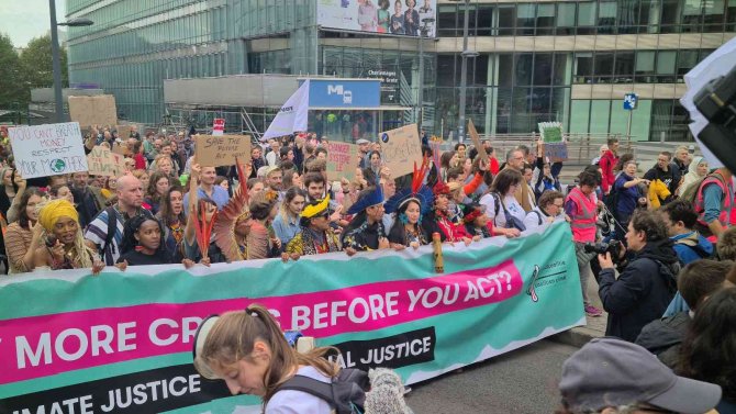 Belçika’da Cop27 Öncesi “İklim Değişikliği” Protestosu