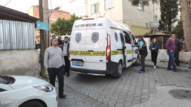2 Gündür Aranan Yaşlı Adam Evinin Karşısındaki Metruk Evde Ölü Bulundu