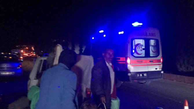 Elazığ’da 7 Araç Birbirine Girdi: 6 Yaralı