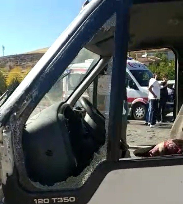 Elazığ’da Trafik Kazası: 2 Yaralı