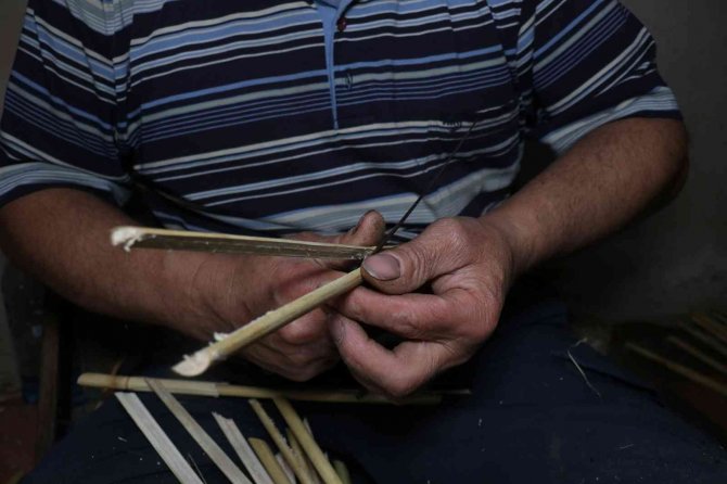 Binbir Emekle Üretiliyor, 50 Liraya Satılıyor