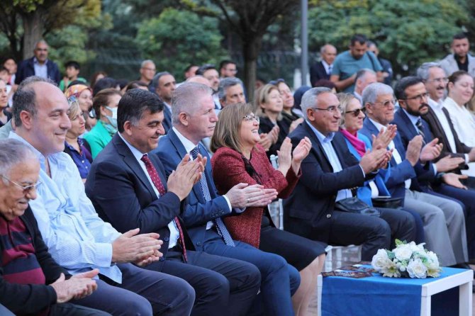 Gazi Şehrin Sanatçılarının İsimleri Caddelerde Yaşatılacak