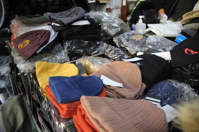 Gaziantep’te Soğuk Hava Bere Satıcılarının Yüzünü Güldürüyor