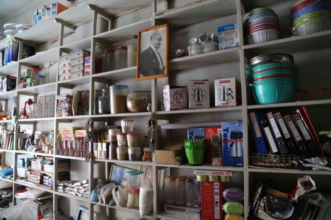 Bu Dükkana Gelenler Hiçbir Şey Alamadan Dönüyor