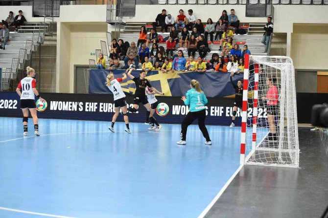Ehf Şampiyonlar Ligi: Kastamonu Belediyespor - Team Esbjerg: 27-43