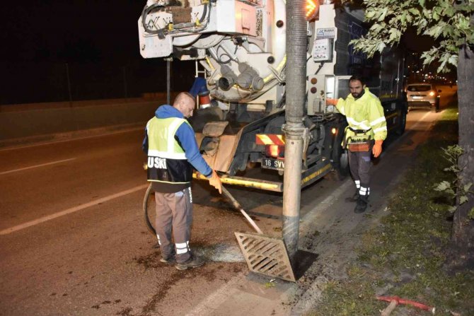 Bursa’da Mazgallar Gece Temizleniyor