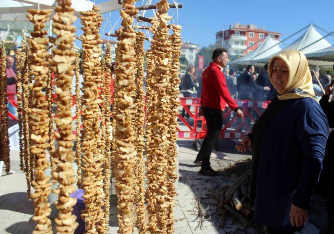Yöresel Ürün ’Kedi Bacağı’ Kocasinan’da Tanıtıldı