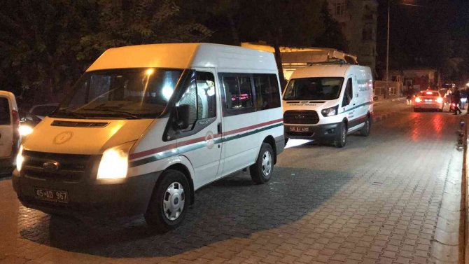 Manisa’da Koca Dehşeti: Cinnet Getiren Koca Karısını Bıçaklayarak Öldürdü