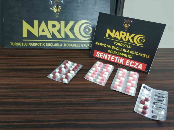 Turgutlu’da İki Eve Uyuşturucu Baskını: 2 Gözaltı