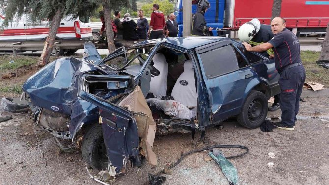 Kazada 2 Aylık Eşi Ölen Kadın Yaralı Halde Sedyeden Fırlayıp Feryat Etti