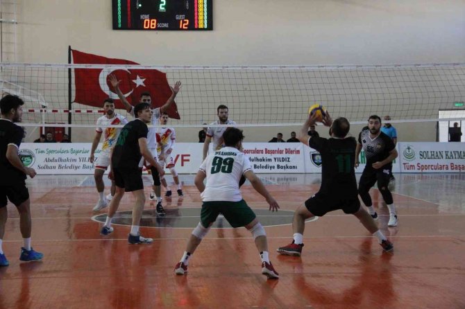 Alpaslan Endüstri Erkekler 1. Ligi: Solhanspor: 3 - Niksar Belediyespor: 0