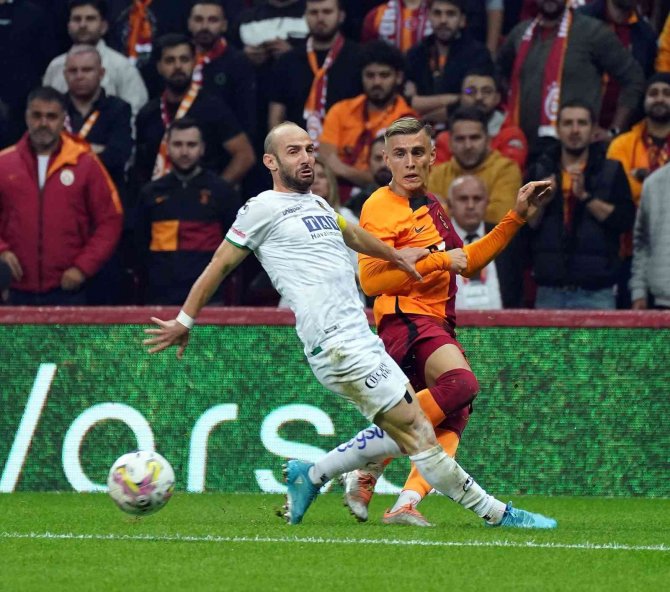 Spor Toto Süper Lig: Galatasaray: 2 - Corendon Alanyaspor: 0 (İ̇lk Yarı)