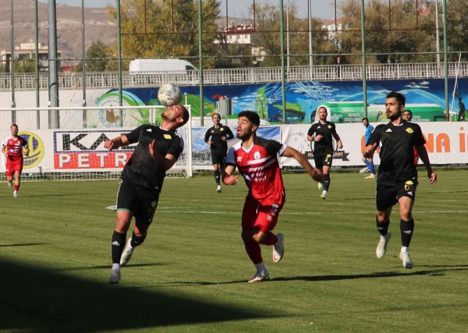 Tff 2. Lig: Sivas Belediyespor: 2 - Esenler Erokspor: 3