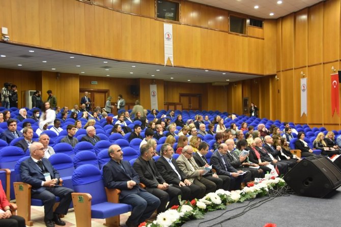 Rektör Ünal: “Radikal Bir Girişimde Bulunmazsak Yarın Bizim İçin Çok Geç Olacak”