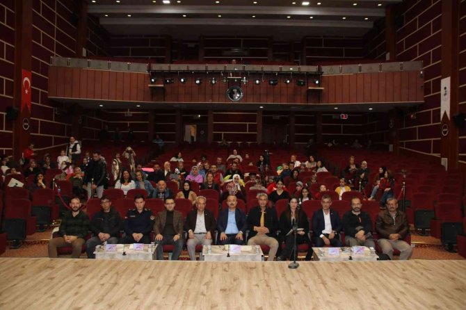 Nasreddin Hoca Fıkra Canlandırma Yarışması Bölge Finalleri Çekişmeli Geçiyor