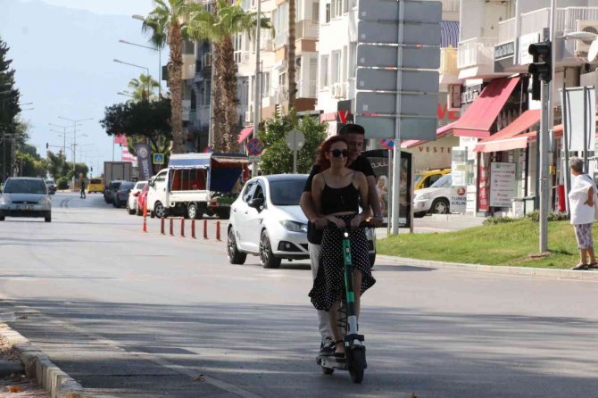 Antalya’da Scooter Faciası, Kullanıcılara Ders Olmadı