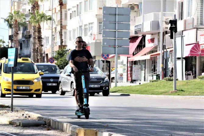 Antalya’da Scooter Faciası, Kullanıcılara Ders Olmadı