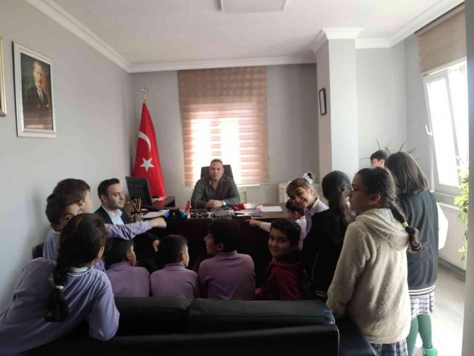 İ̇lkokul Öğrencileri Polis Merkezinde Ağırlandı