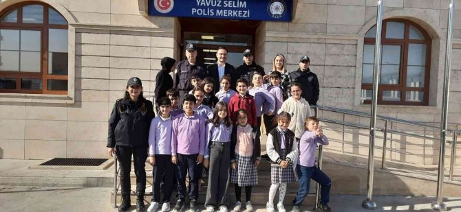 İ̇lkokul Öğrencileri Polis Merkezinde Ağırlandı
