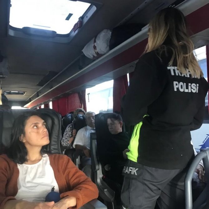 Otogarda Emniyet Kemeri Denetimi Yapıldı, Yolcular Bilgilendirildi